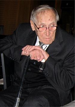 250px-2007.10.23._-Leszek_Kolakowski_Foto_Mariusz_Kubik