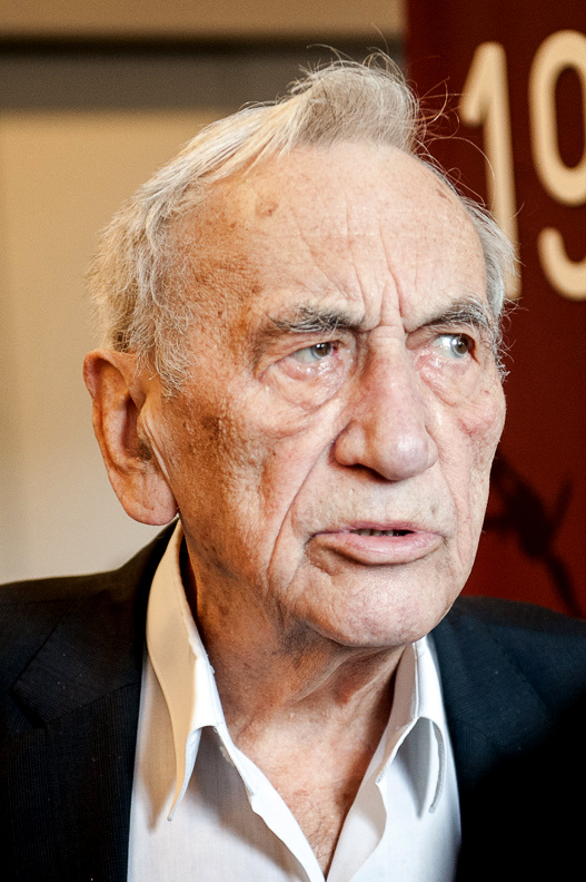 Tadeusz_Mazowiecki_-_Europeana_1989_-_TV_Interview