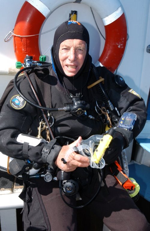 Bemis dive to wreck 6-25-04
